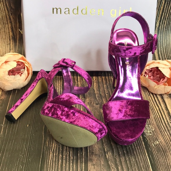 Madden Girl Shoes - Madden Girl Fusia Velvet Sandals 7.5M